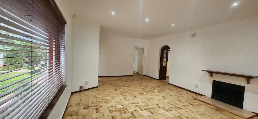 To Let 3 Bedroom Property for Rent in Meadowridge Western Cape
